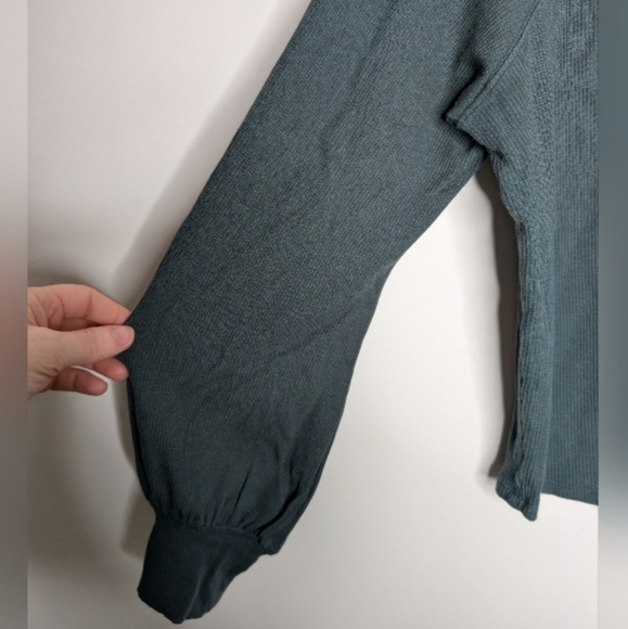 Tavi Renew Waffle Knit Crop Long Balloon Sleeve Forest Green Large - Picture 5 of 11